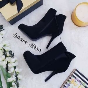 Andiamo Women's Panda Ankle Booties Black Stiletto High Heel Zip Studs 9.5 M New